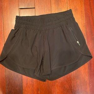 LuLU lemon shorts with built in underwear size 6